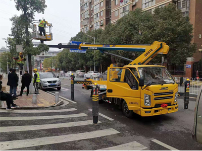 安全第一，剪叉车使用前的十项必要检查！