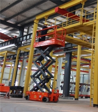 剪叉式高空作业